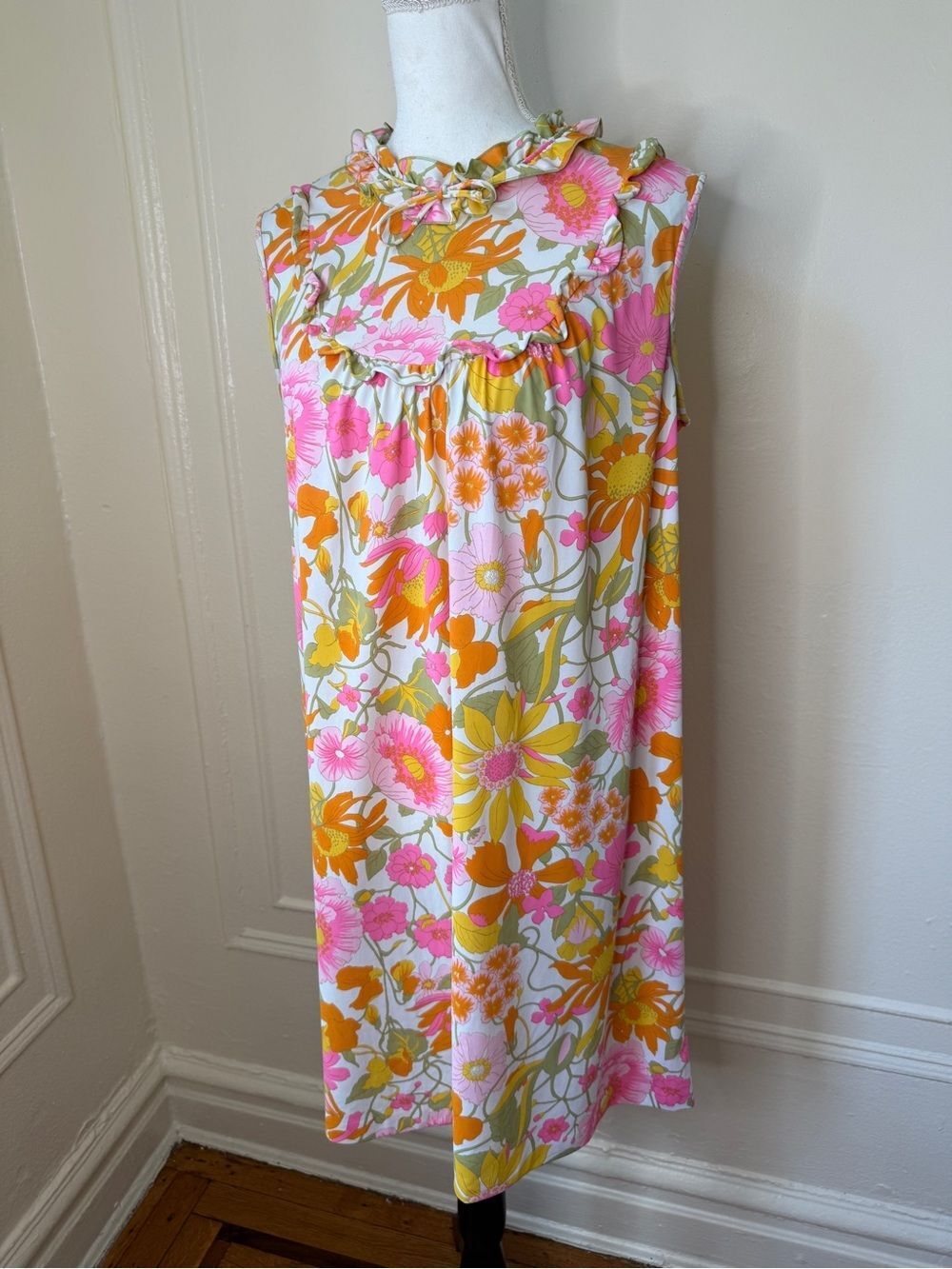 1960s 70s Mod Flower Power Groovy Gogo Sleeveless Mini Dress